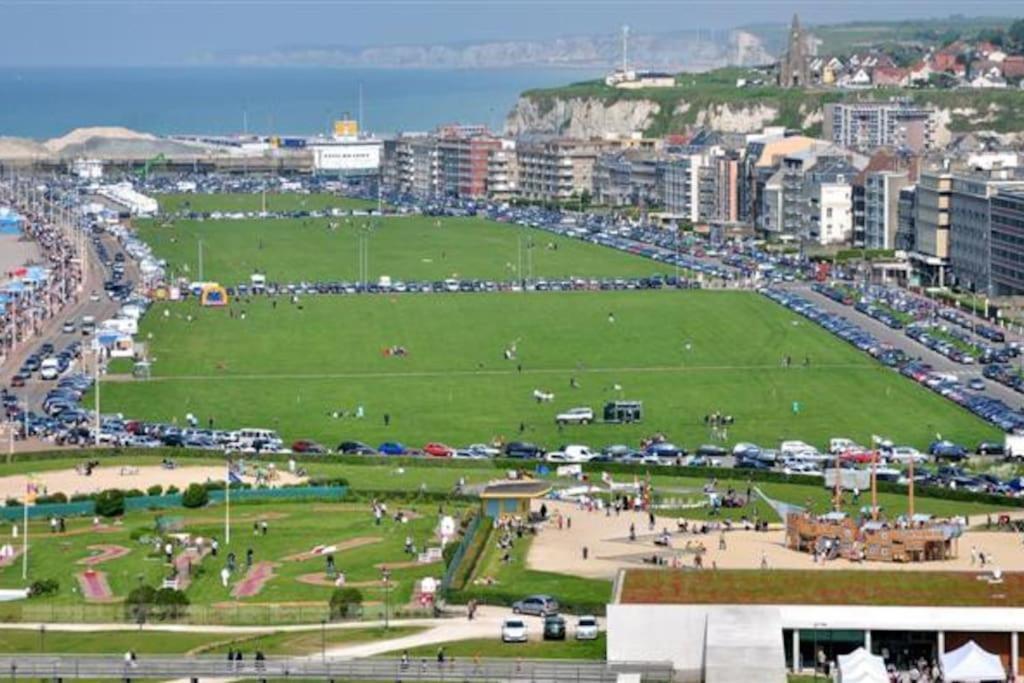 En Famille A Dieppe By Holidieppe Exteriör bild